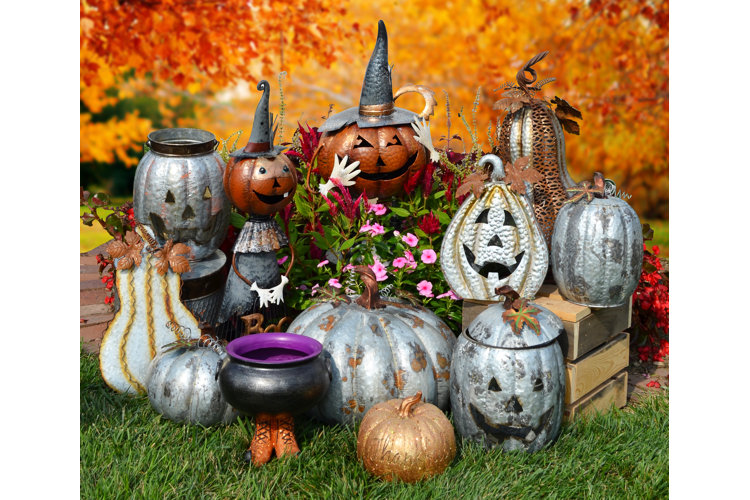 8 Sweet Scary Outdoor Halloween Decoration Ideas Wayfair Canada   Default Name 